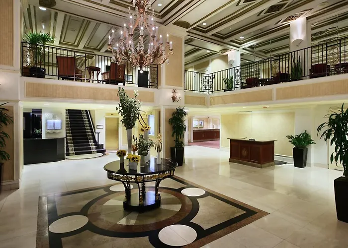 Millennium Knickerbocker Hotel 4*